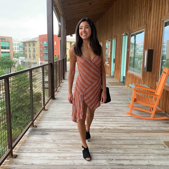 Meet your Posher, Ann - Picture 2 of 8